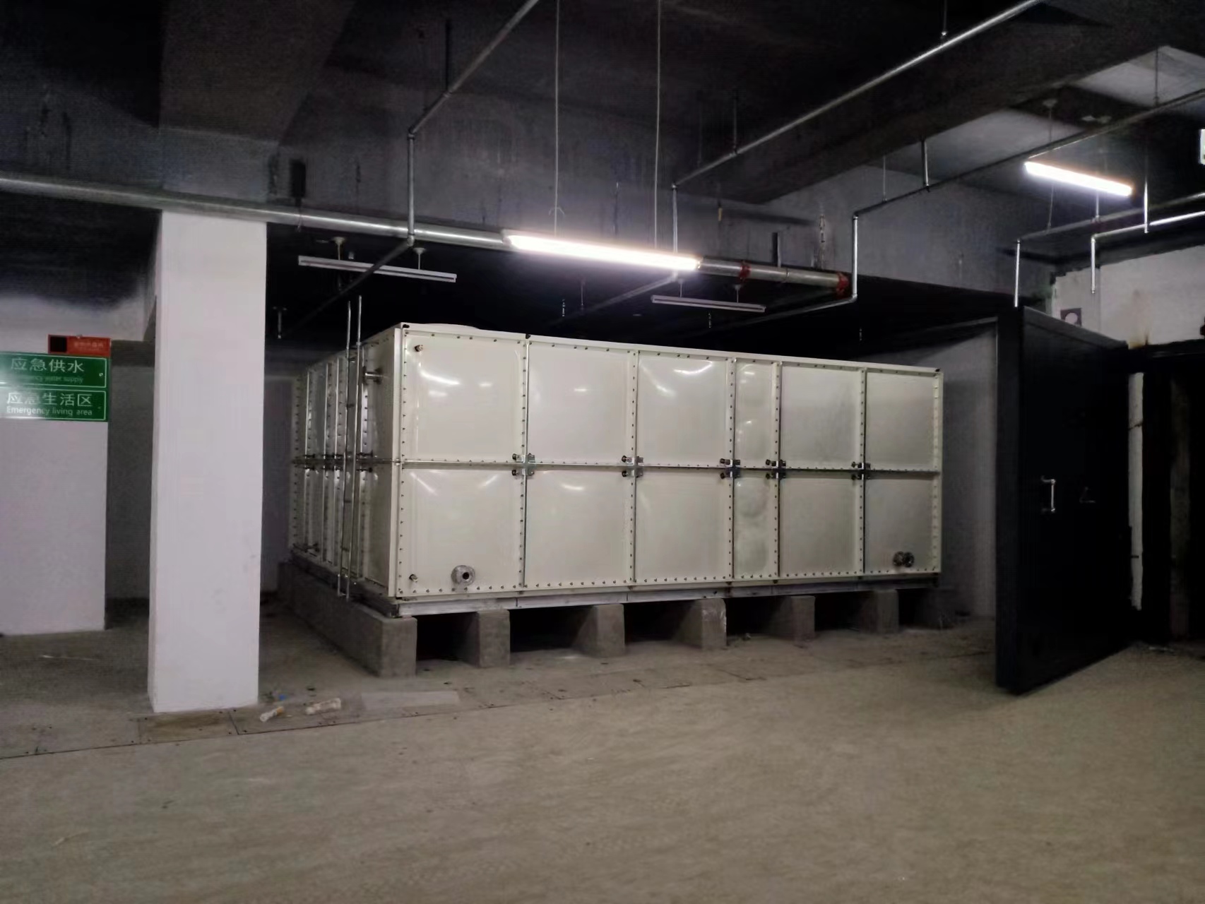 SMC玻璃鋼水箱結(jié)構(gòu)的材料性能?